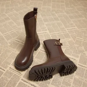Bottines femme marron à semelle crantée avec boucle dorée – Élégantes et robustes